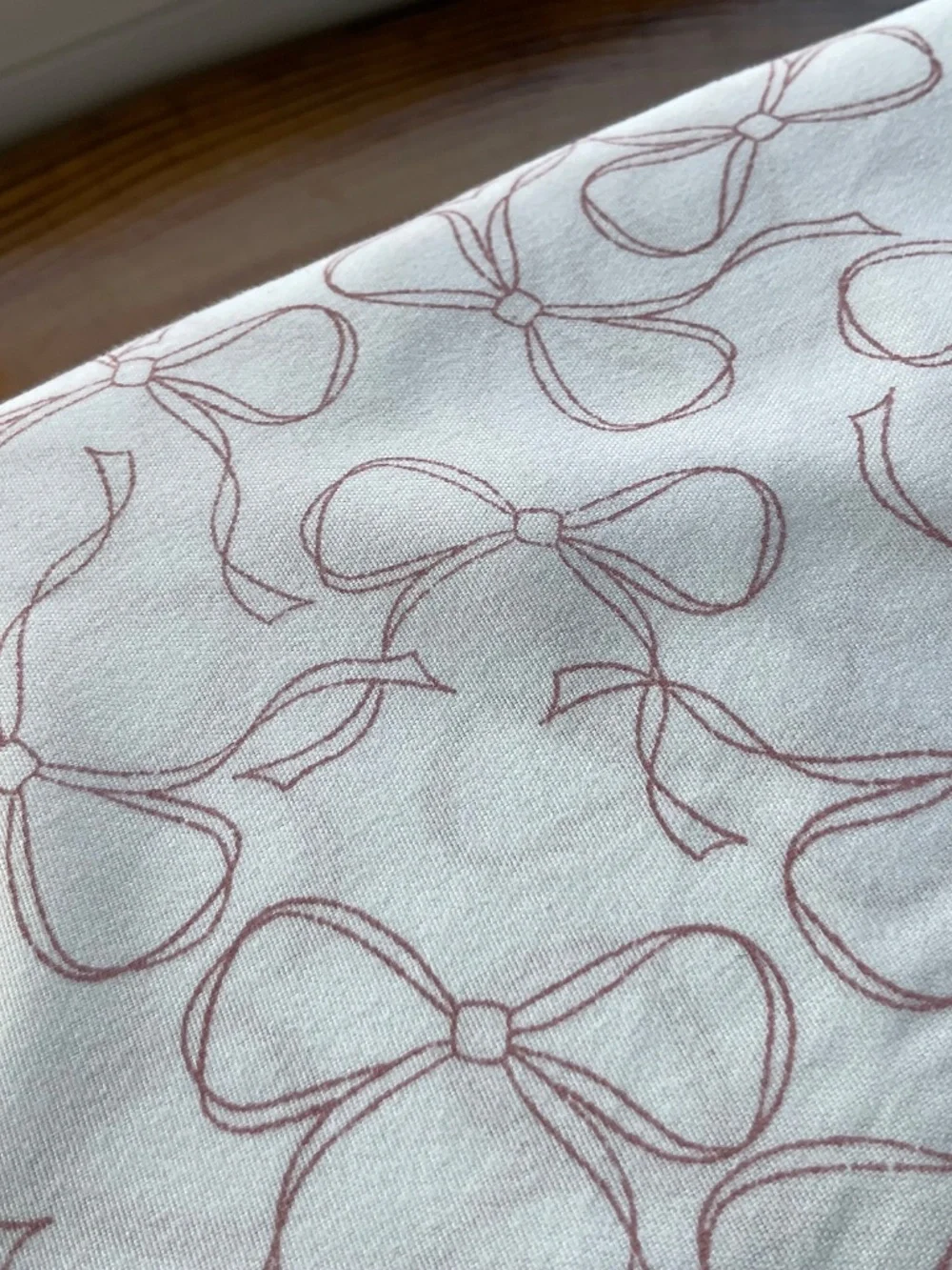 Boundary 4 Piece King Sheet Set White with Pink Bows